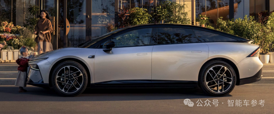 宝马电车骨折价:30万工业垃圾,15万工业奇迹