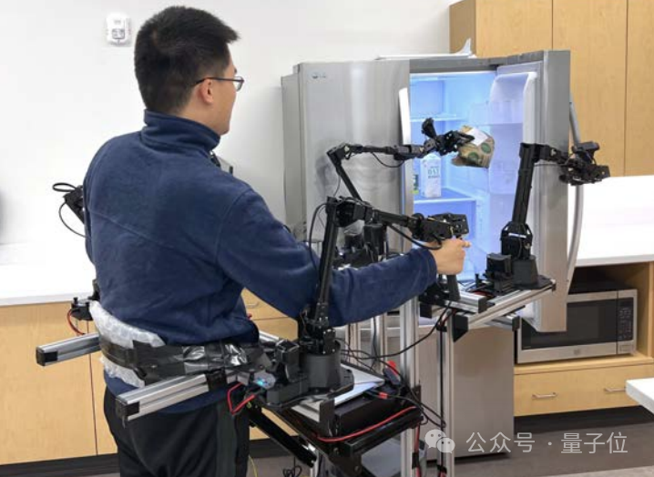 斯坦福为懒人献上大礼！机器人洗衣做饭逗猫看呆网友，成本3万美元自己也能DIY