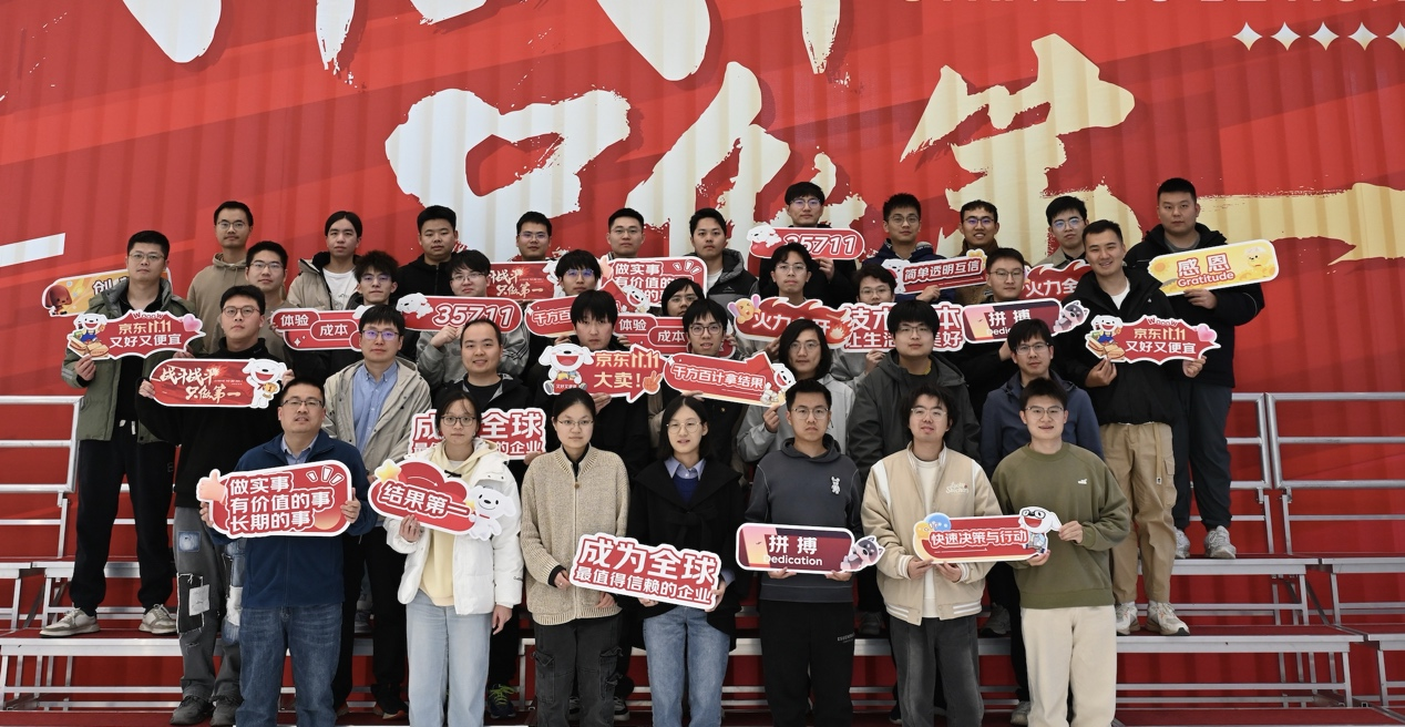 做难而正确的AI Infra创新——专访国产大模型推理引擎xLLM社区负责人刘童璇