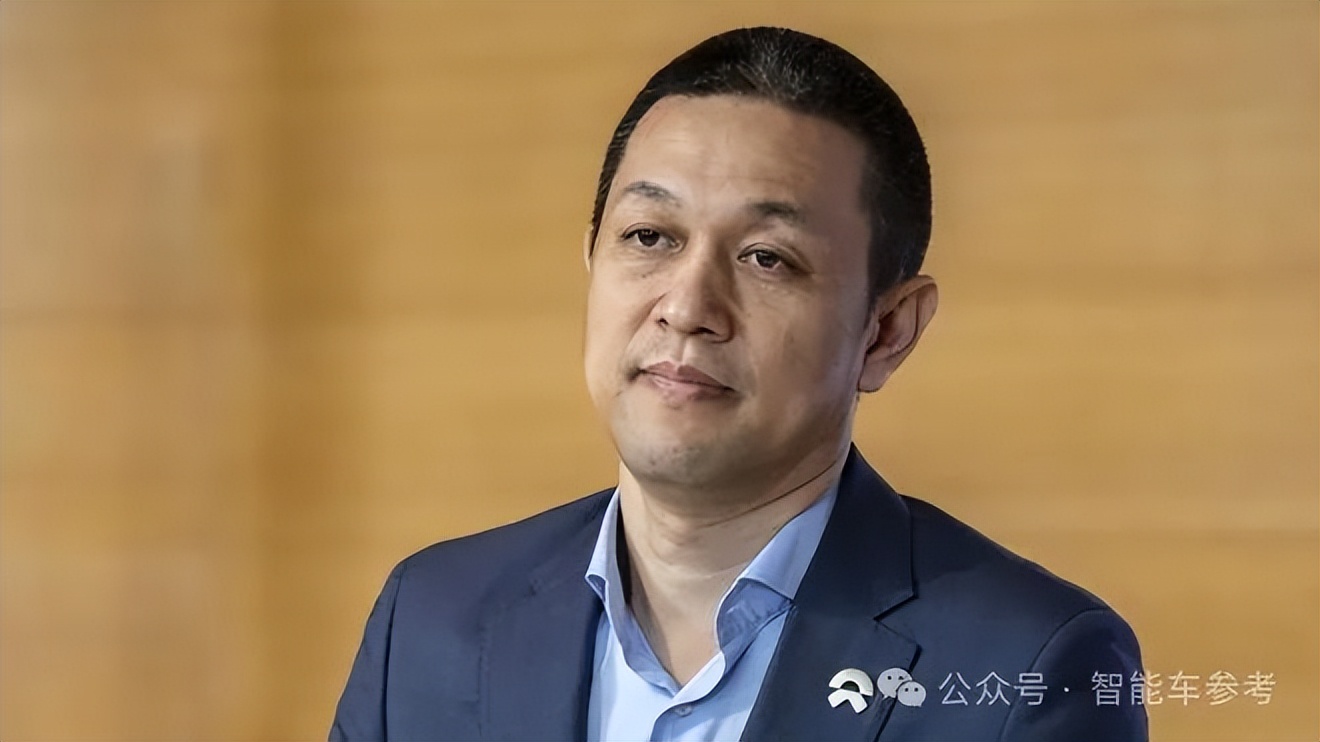 雷军近照曝光，对比图火了，网友：造车催人老