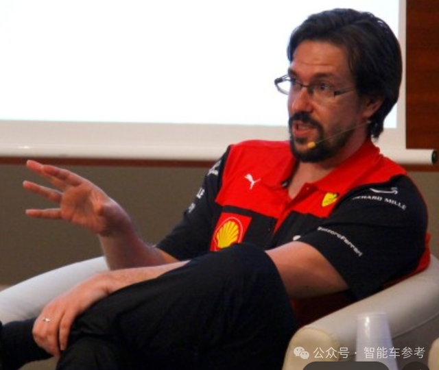 小米真把保时捷Taycan设计师挖来了