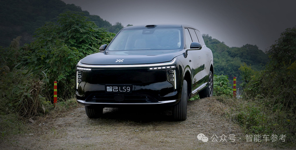 上海旗舰SUV太有生活了:自带淋浴和地暖,32万开卖