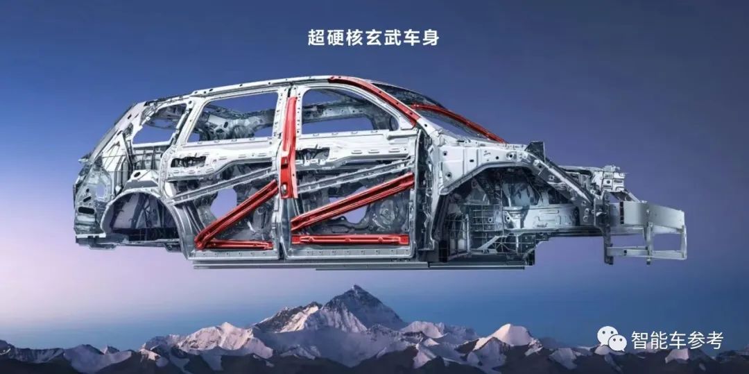 47万！华为发布问界M9，车灯HUD都能放电影，倒车AEB也安排了，余承东：陆地最强SUV