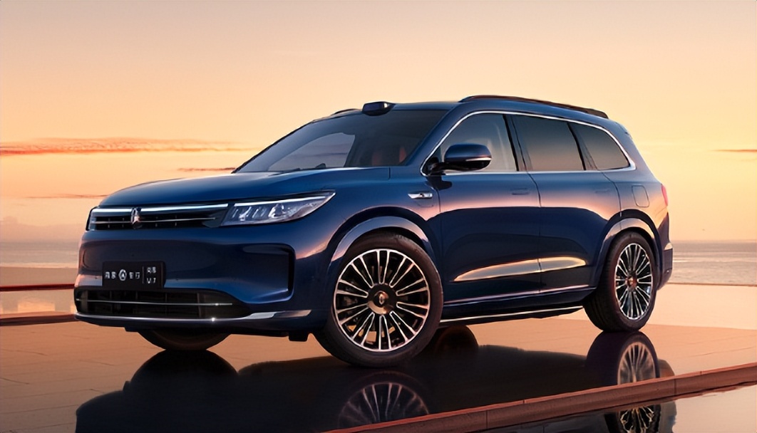 华为车BU首次公开招募「天才少年」，求解五大智驾难题