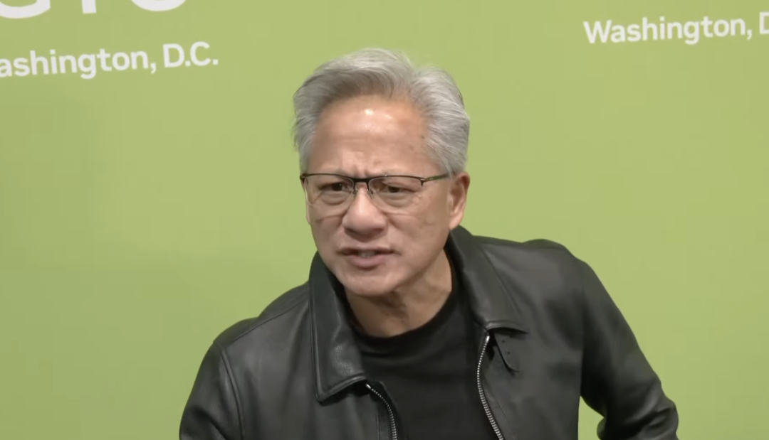 黄仁勋台上最强GPU炸场,台下感叹“中国芯片爆发”,瞄准6G投资诺基亚 黄仁勋台上最强GPU炸场,台下感叹“中国芯片爆发”,瞄准6G投资诺基亚