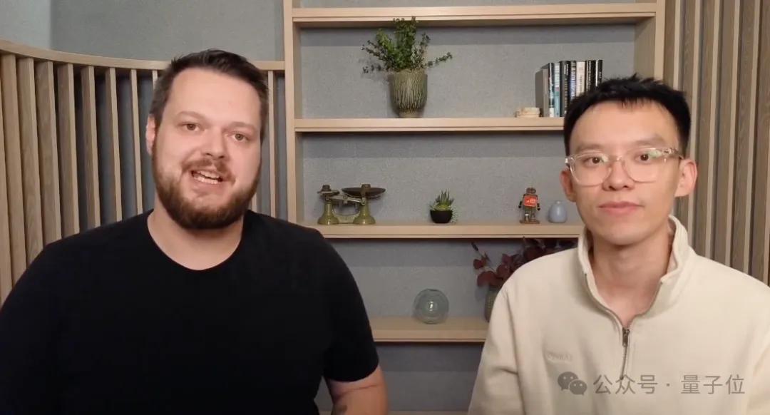 刚刚，OpenAI开源2个推理模型：笔记本/手机就能跑，性能接近o4-mini