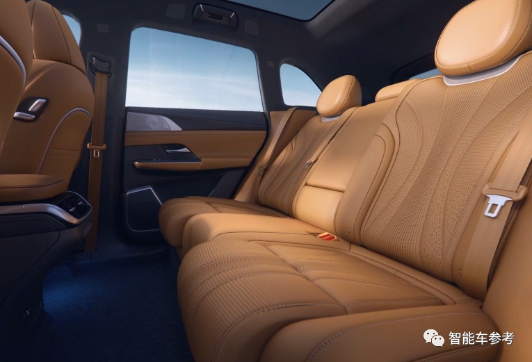 26万的小鹏G9，同样爆款，同样起死回生