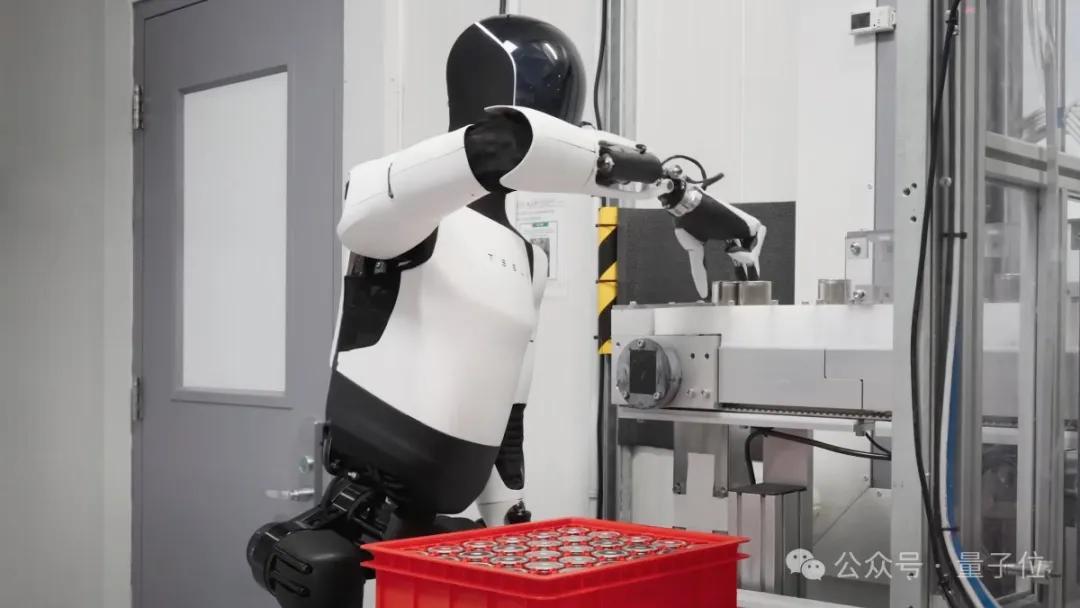 马斯克发布《宏伟蓝图4》：特斯拉80%价值在于机器人，还意外露出了一款新车