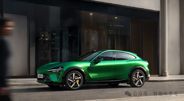 雷军罕见硬刚回应!同日公关负责人被曝调整