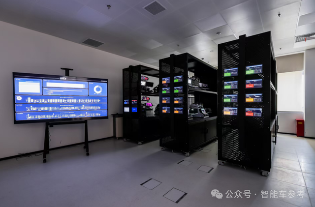 保时捷来华“补课”:首个海外研发中心落地上海,最新技术方案明年上车