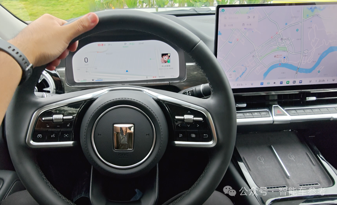 25万起,坦克400智能家用拉满,辅助驾驶雨天重庆也好用