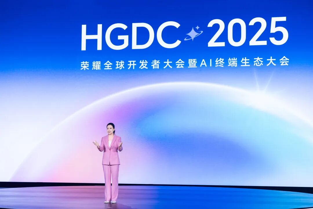 能懂孩子、懂爸妈、还懂宠物,这届AI硬件太会了