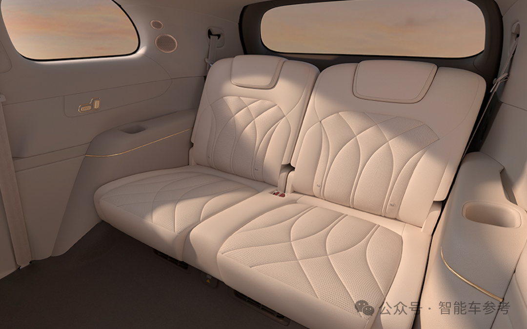 上海旗舰SUV太有生活了:自带淋浴和地暖,32万开卖