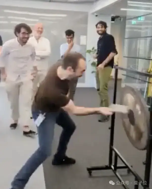 Nature公开谷歌IMO金牌模型技术细节!核心团队仅10人,一年给AI编出8000万道数学题训练 Nature公开谷歌IMO金牌模型技术细节!核心团队仅10人,一年给AI编出8000万道数学题训练