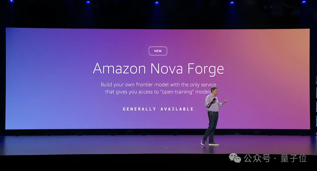 云计算一哥10分钟发了25个新品！Kimi和MiniMax首次上桌