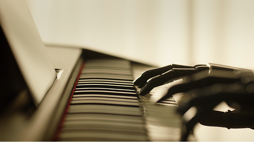 灵宝CASBOT首款人形机器人发布,会做家务,续航超过4小时