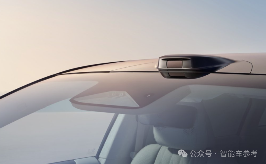 首款激光雷达合资混动轿车！全球首发Momenta R6飞轮大模型，首创不停车一键泊入