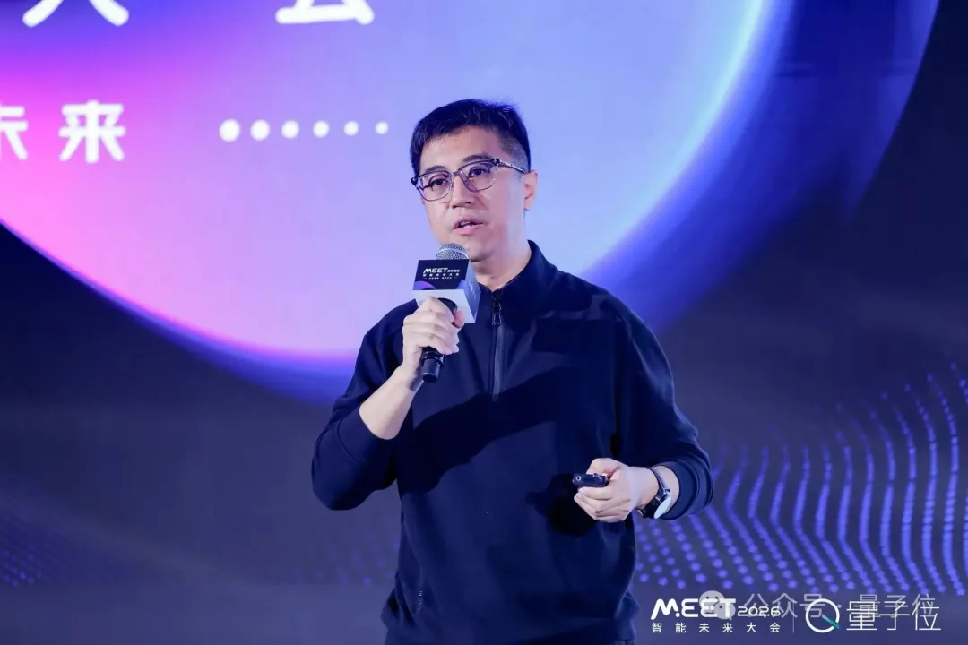 顶尖技术+标准产品+创新模式+可靠服务,打造大模型商业落地中国范式