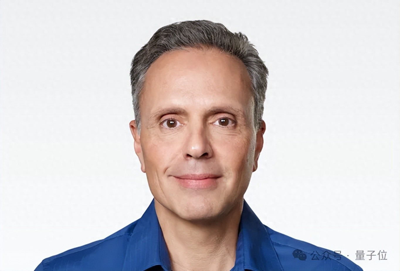 苹果芯片主管也要跑路!库克被曝出现健康问题