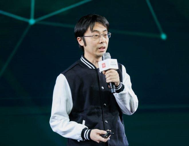 雷军周末无休验收小米「车位到车位」，全程直播，放话2025再投35亿站稳第一梯队