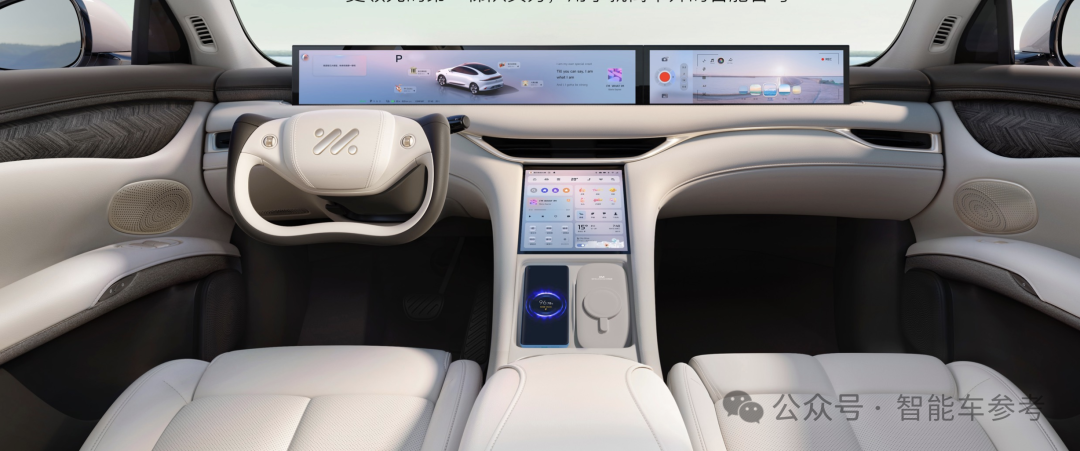 智己Robotaxi送我回酒店,一段式端到端上车,年底去安全员