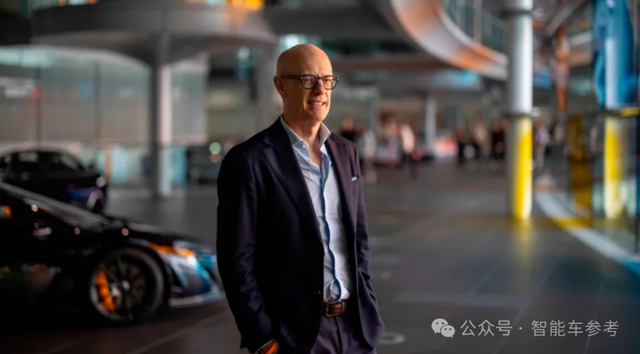大家不再买保时捷,十年功勋CEO下岗了