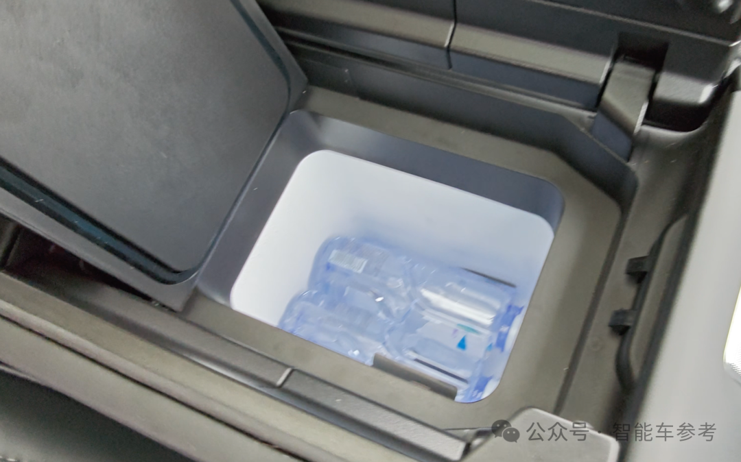 25万起,坦克400智能家用拉满,辅助驾驶雨天重庆也好用