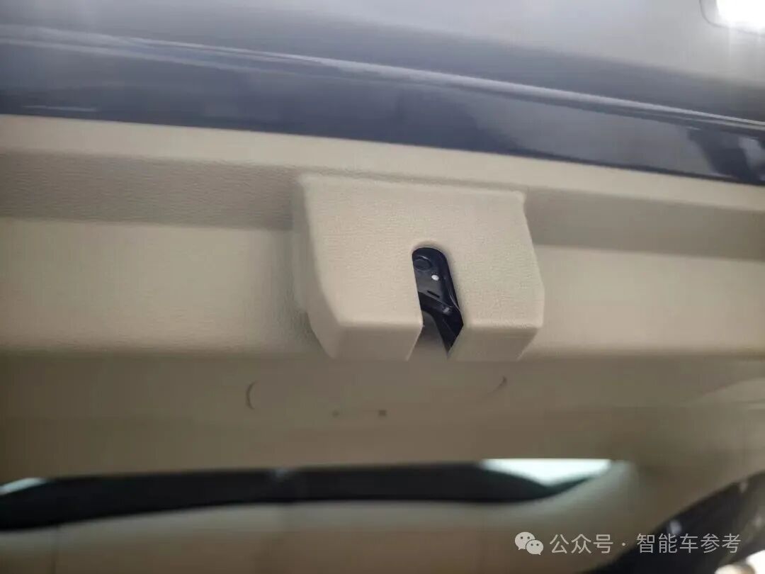 上海旗舰SUV太有生活了:自带淋浴和地暖,32万开卖