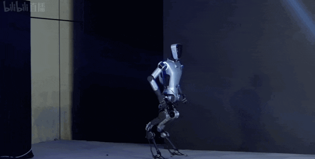 稚晖君半年干出个人形机器人！有脑有手步伐稳健，上得实验室下得厨房，价格20万以内