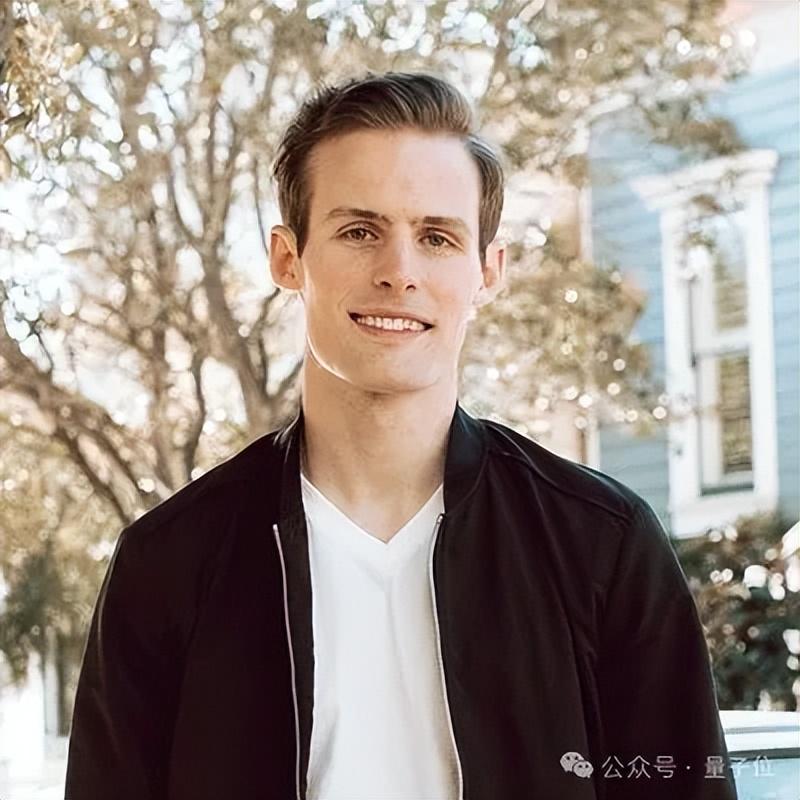 OpenAI连丢3高管,光杆司令奥特曼紧急扶持华人上位!半年流失15员大将