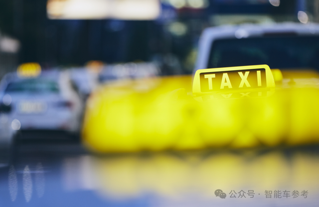 7小时0接管！特斯拉发布史上最长FSD演示，马斯克承诺升级自动充电，开车还能像打游戏