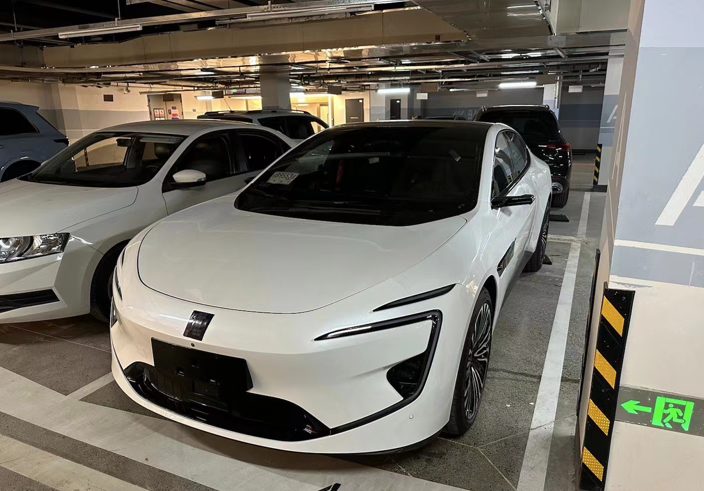 阿维塔首款轿跑BBA老家发布：华为智能加持，取消传统后视镜